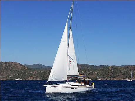 Sun Odyssey 419 - External image